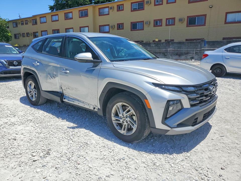 2025 Hyundai Tucson VIN 5NMJA3DE6SH508839 COPART salvage auction — SIDE, Fl - Certificate Of Destruction, sold $10,000 on 2026-08-25 (photo 4)