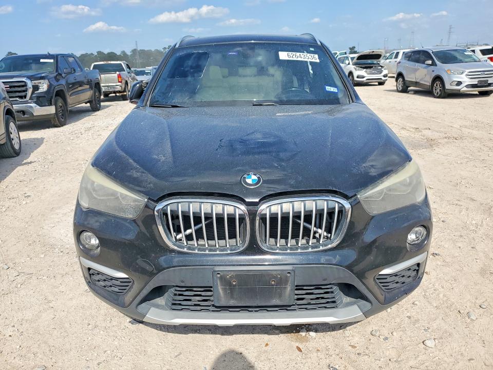 2017 BMW X1 VIN WBXHU7C33H5H37560 COPART salvage auction — SIDE, Tx - Salvage Vehicle Title, sold $1,950 on 2026-08-04 (photo 5)