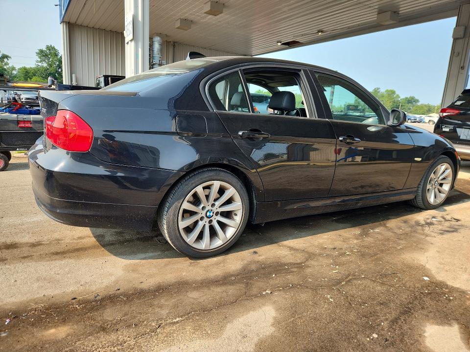 2011 BMW 3 series VIN WBAPH7G53BNM55039 COPART salvage auction — MECHANICAL, In - Certificate Of Title, sold $1,100 on 2026-07-27 (photo 3)