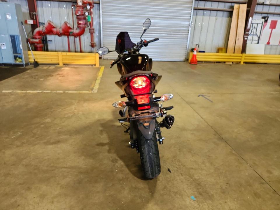 2016 Honda Cb VIN MLHNC5212G5200579 COPART salvage auction — MINOR DENT/SCRATCHES, Fl - Certificate Of Title, sold $575 on 2026-07-23 (photo 4)
