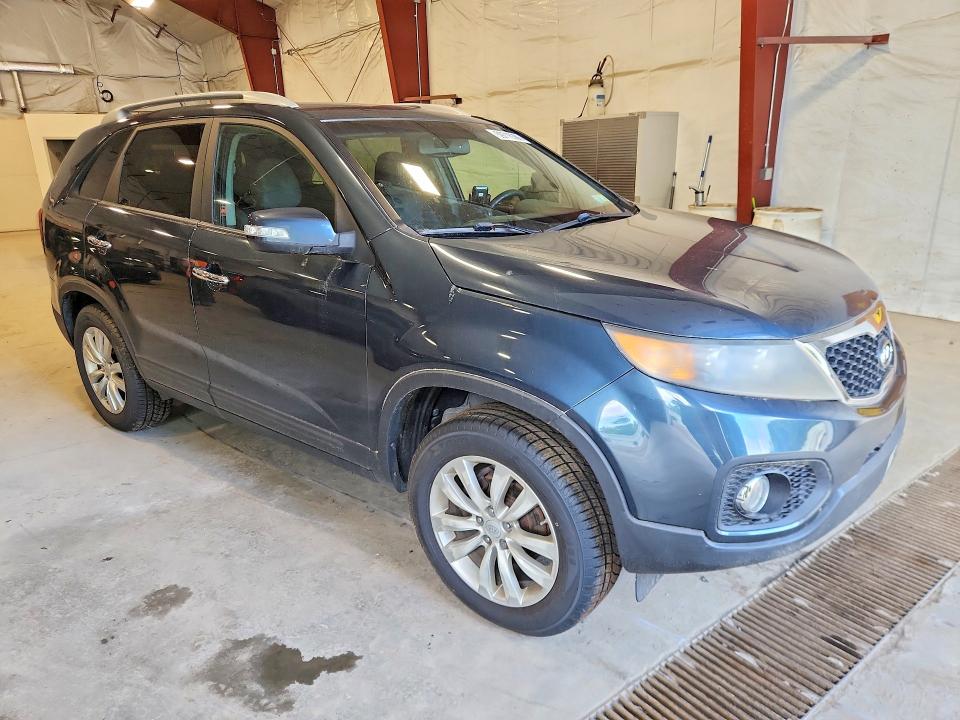 2011 Kia Sorento VIN 5XYKT4A26BG119885 COPART salvage auction — MINOR DENT/SCRATCHES, VT - CERTIFICATE OF TITLE, sold $1,650 on 2026-07-20 (photo 4)