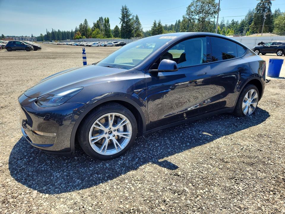 2024 Tesla Model y VIN 7SAYGDEE5RF053823 COPART salvage auction — FRONT END, Salvage Title, sold $11,100 on 2026-07-21 (photo 1)