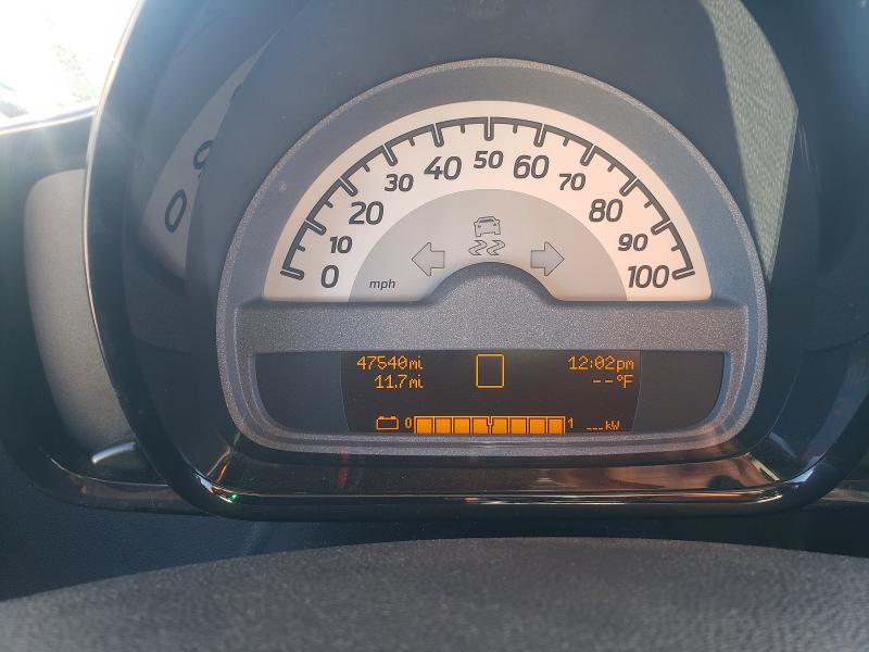 2014 Smart Fortwo VIN WMEEJ9AA3EK740265 COPART salvage auction — VANDALISM, CA - SALVAGE CERTIFICATE, sold $550 on 2026-08-06 (photo 9)
