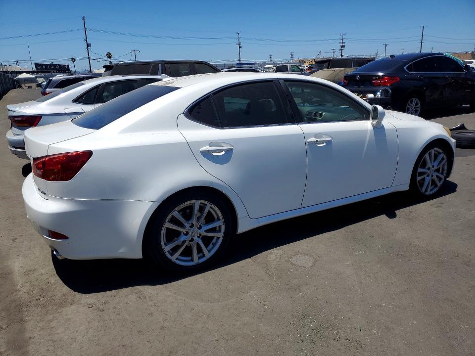 2007 Lexus Is VIN JTHBK262472032387 COPART salvage auction — MINOR DENT/SCRATCHES, Ca - Dis/Dlr/Exp Clean W/Salv Hist, sold $1,500 on 2026-07-15 (photo 3)