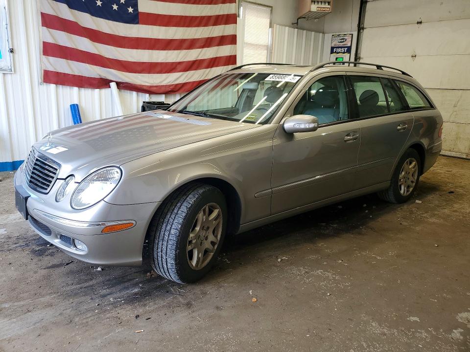 2004 Mercedes-benz E-class VIN WDBUH82JX4X160915 COPART salvage auction — MINOR DENT/SCRATCHES, ME - CERTIFICATE OF TITLE, sold $250 on 2026-07-09 (photo 1)
