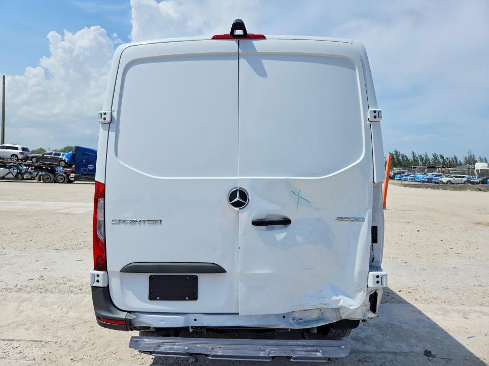 2025 Mercedes-benz Sprinter VIN W1Y4KBHY7ST197277 COPART salvage auction — REAR END, FL - CERT OF TITLE SLVG REBUILDABLE, sold $3,100 on 2026-07-29 (photo 6)
