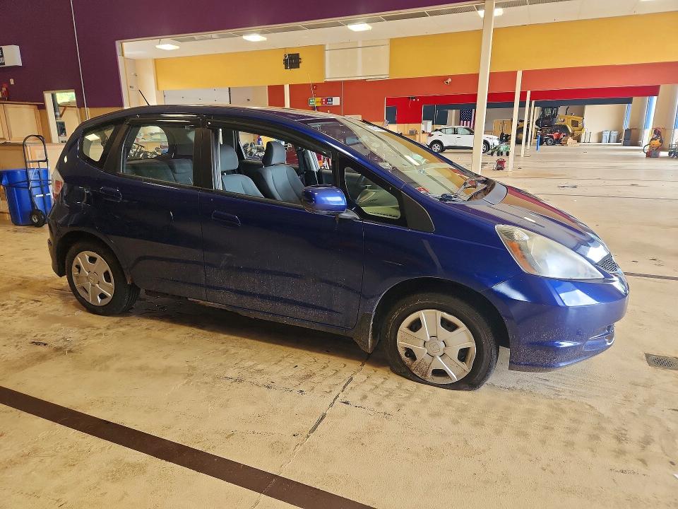 2012 Honda Fit VIN JHMGE8G30CC022919 COPART salvage auction — MINOR DENT/SCRATCHES, RI - CERTIFICATE OF TITLE, sold $475 on 2026-07-28 (photo 4)