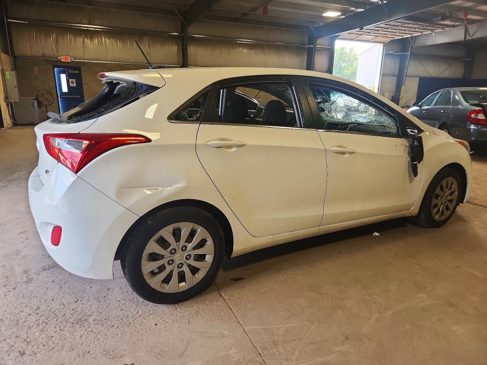 2017 Hyundai Elantra VIN KMHD35LHXHU373067 COPART salvage auction — VANDALISM, Pa - Certificate Of Salvage, sold $700 on 2026-07-20 (photo 3)