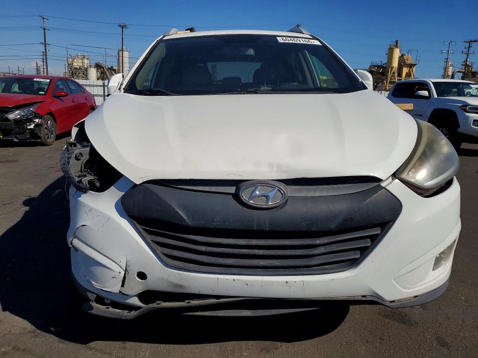 2015 Hyundai Tucson VIN KM8JU3AG7FU092680 COPART salvage auction — FRONT END, Ca - Cert Of Title-Salvaged, sold $2,300 on 2026-07-27 (photo 5)