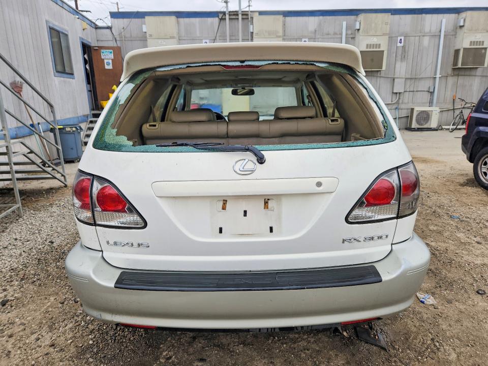 2001 Lexus Rx 300 VIN JTJGF10UX10094912 COPART salvage auction — MINOR DENT/SCRATCHES, CA - DIS/DLR/EXP ONLY CLEAN TITLE (P), sold $900 on 2026-07-20 (photo 6)
