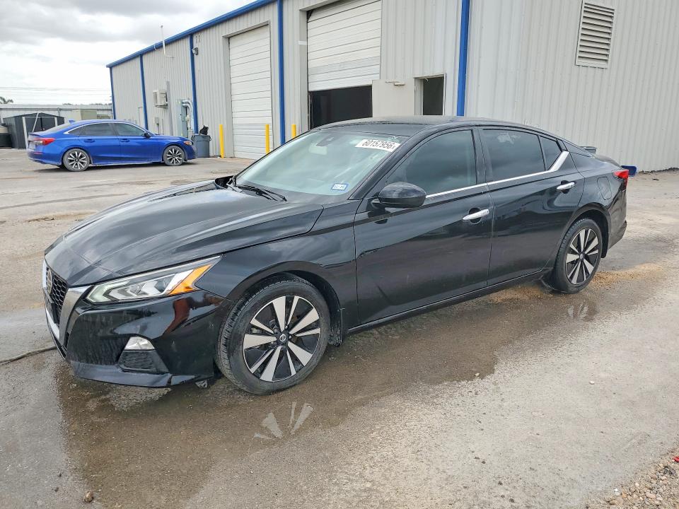 2021 Nissan Altima VIN 1N4BL4DV6MN417618 COPART salvage auction — MINOR DENT/SCRATCHES, TX - CERTIFICATE OF TITLE, sold $5,100 on 2026-07-22 (photo 1)