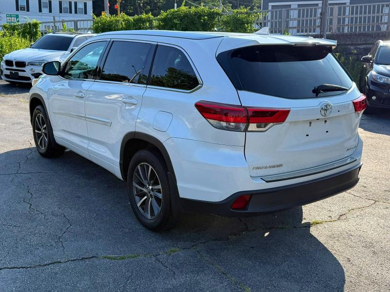 2017 Toyota Highlander VIN 5TDJZRFH6HS474409 COPART salvage auction — MINOR DENT/SCRATCHES, Ct - Certificate Of Title (P), sold $10,800 on 2026-07-22 (photo 2)
