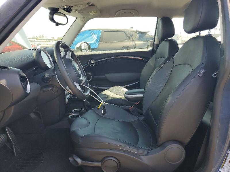 2010 Mini Cooper VIN WMWMF7C5XATZ69060 COPART salvage auction — VANDALISM, Ca - Salvage Certificate, sold $675 on 2026-08-12 (photo 7)