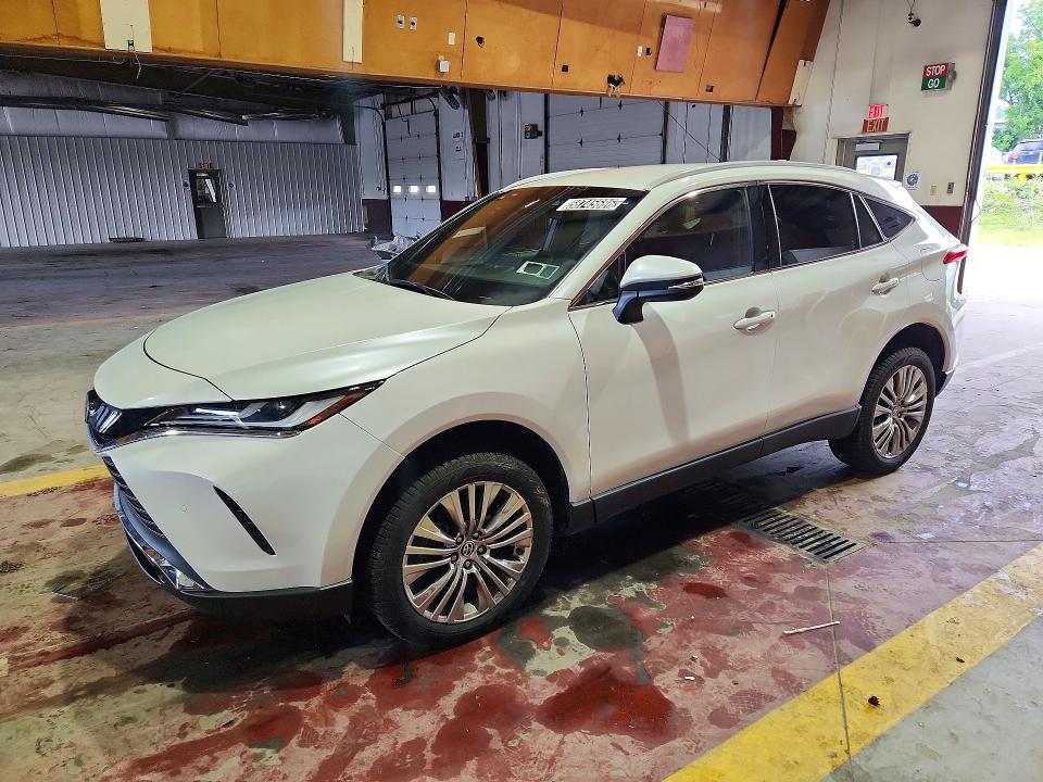 2024 Toyota Venza VIN JTEAAAAHXRJ164161 COPART salvage auction — MINOR DENT/SCRATCHES, Ny - Certificate Of Title, sold $24,250 on 2026-08-18 (photo 1)