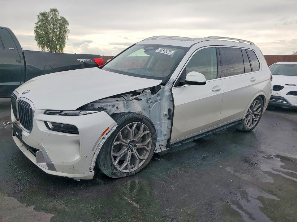 2027 BMW X7 VIN 5UX23EM04V9428758 — COPART salvage auction photo