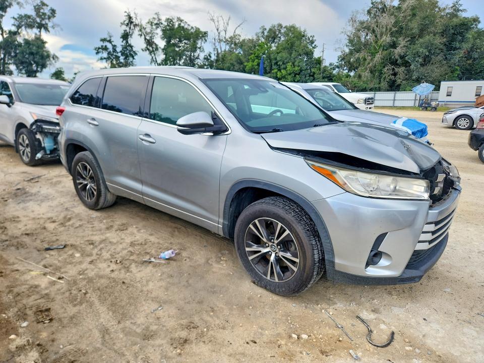 2017 Toyota Highlander VIN 5TDZZRFHXHS212962 COPART salvage auction — FRONT END, Fl - Cert Of Title Slvg Rebuildable, sold $3,450 on 2026-07-14 (photo 4)