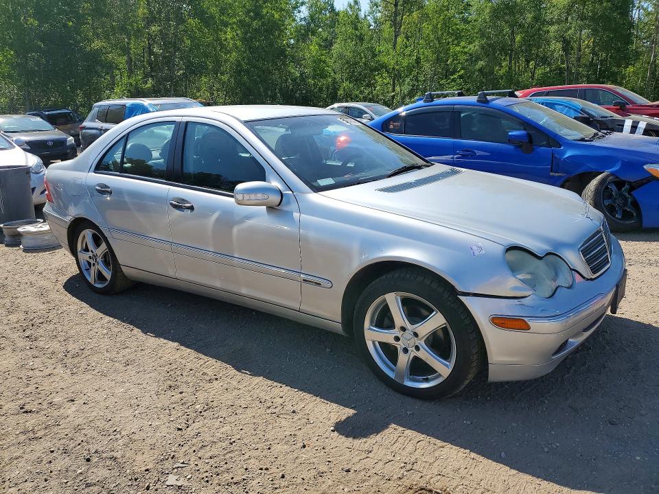2002 Mercedes-benz C class VIN WDBRF61J02F164332 COPART salvage auction — FRONT END, On - Permit No Brand - Unfit, sold $350 on 2026-08-18 (photo 4)