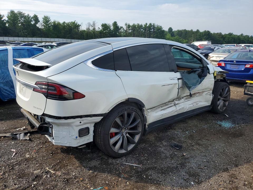 2019 Tesla Model x VIN 5YJXCBE4XKF200269 COPART salvage auction — SIDE, Md - Cert Of Salvage < 75% Damage, sold $2,350 on 2026-07-27 (photo 3)