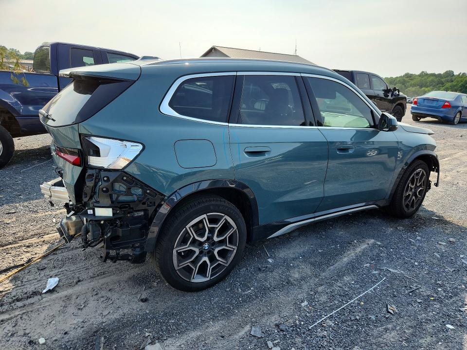 2025 BMW X1 VIN WBX73EF05S5189389 COPART salvage auction — REAR END, PA - CERTIFICATE OF SALVAGE, sold $4,750 on 2026-07-23 (photo 3)