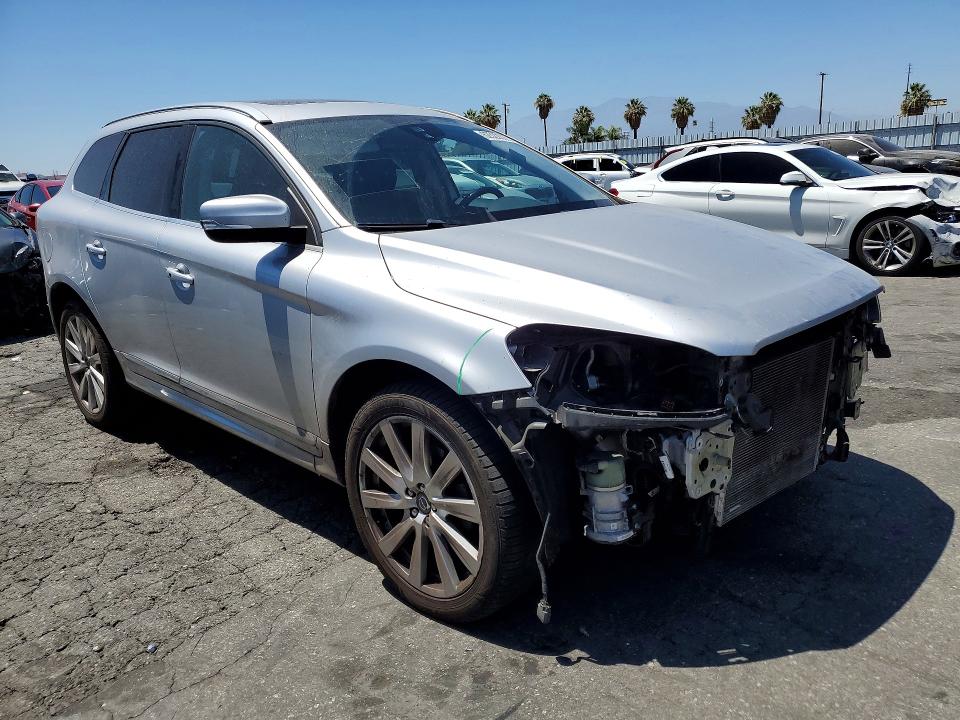 2017 Volvo Xc60 VIN YV440MDU0H2215994 COPART salvage auction — FRONT END, Ca - Salvage Certificate, sold $1,700 on 2026-08-10 (photo 4)