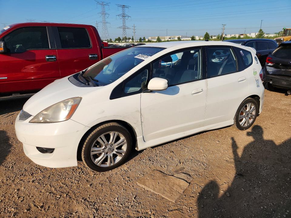2010 Honda Fit VIN JHMGE8H46AC025487 COPART salvage auction — MINOR DENT/SCRATCHES, Il - Certificate Of Title, sold $600 on 2026-07-16 (photo 1)