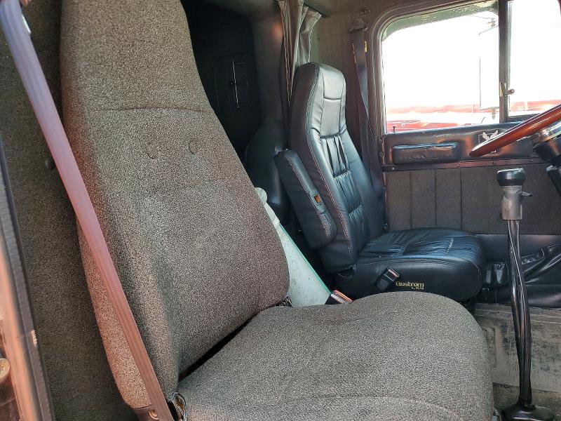 1993 International 9000-series VIN 2HSFBMZR9PC070345 COPART salvage auction — NORMAL WEAR, Ok - Certificate Of Title, sold $4,300 on 2026-07-07 (photo 6)
