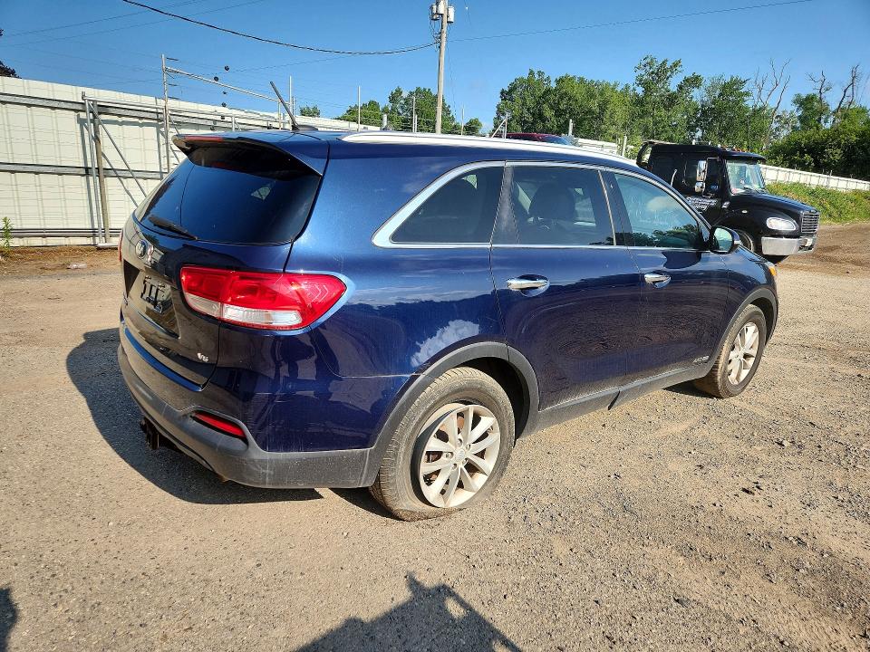 2018 Kia Sorento VIN 5XYPGDA50JG399404 COPART salvage auction — MECHANICAL, Mi - Dealer Only Clean Title, sold $1,850 on 2026-07-30 (photo 3)