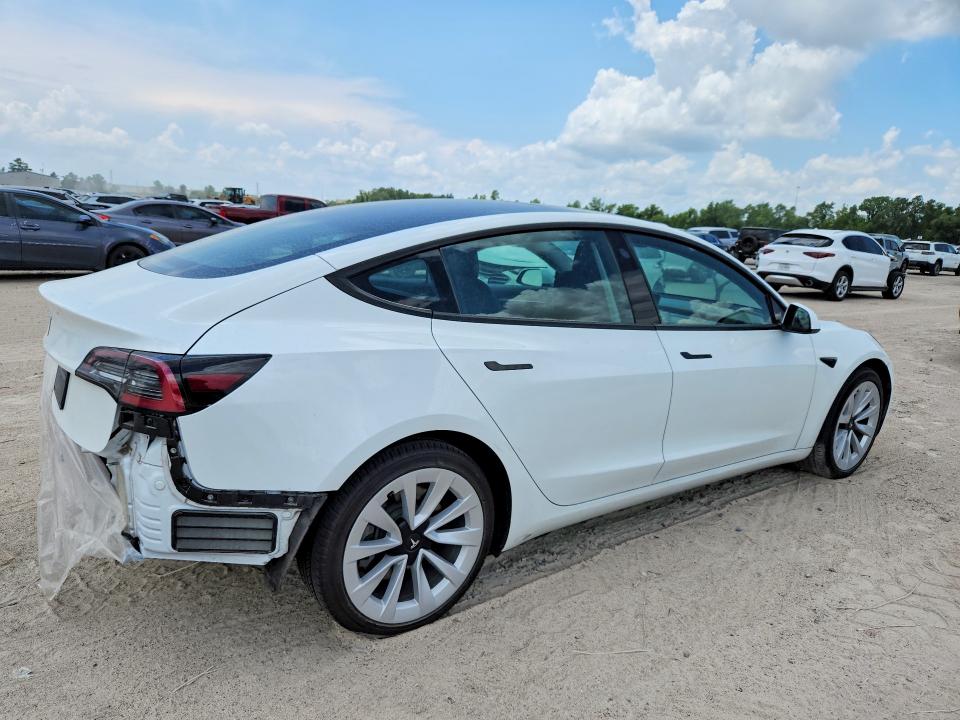 2022 Tesla Model 3 VIN 5YJ3E1EA4NF348642 COPART salvage auction — REAR END, Tx - Salvage Vehicle Title, sold $650 on 2026-07-24 (photo 3)