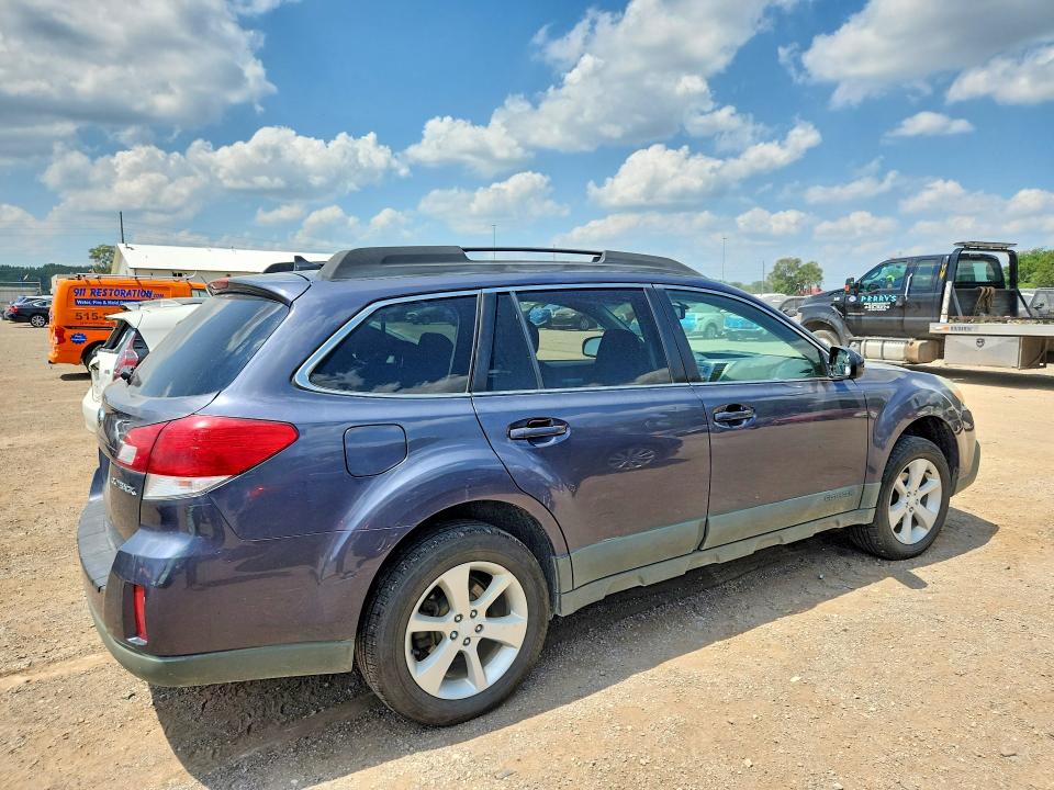 2014 Subaru Outback VIN 4S4BRCDC9E3304935 COPART salvage auction — MECHANICAL, IA - NON PUBLIC CLEAN TITLE, sold $500 on 2026-07-31 (photo 3)