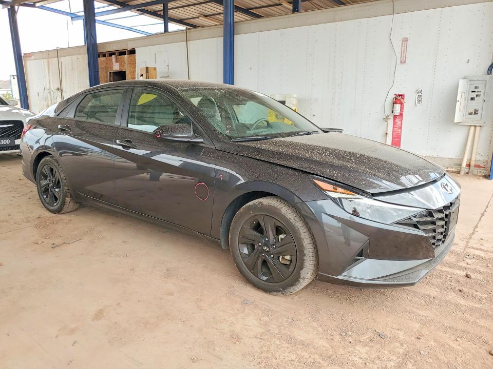 2022 Hyundai Elantra VIN 5NPLS4AG5NH071974 COPART salvage auction — SIDE, Salvage Title, sold $175 on 2026-07-28 (photo 4)