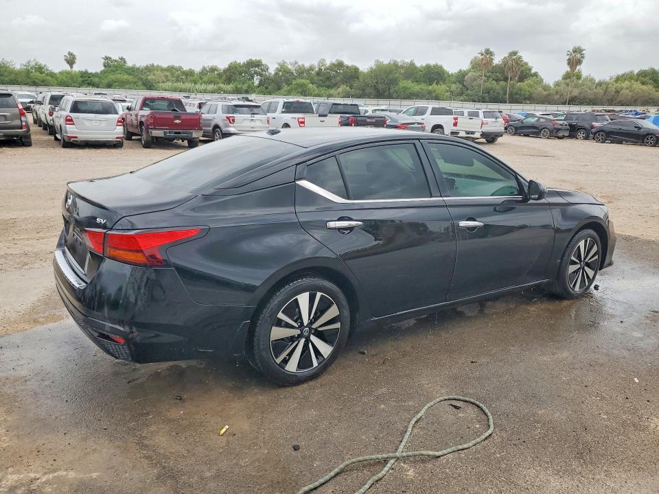 2021 Nissan Altima VIN 1N4BL4DV6MN417618 COPART salvage auction — MINOR DENT/SCRATCHES, TX - CERTIFICATE OF TITLE, sold $5,100 on 2026-07-22 (photo 3)