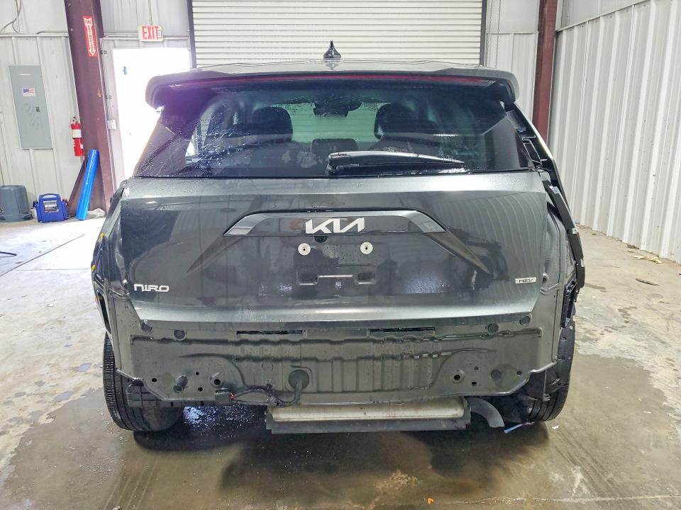 2026 Kia Niro VIN KNDCP3LE0T5322811 COPART salvage auction — REAR END, MO - CERTIFICATE OF TITLE, sold $1,300 on 2026-07-27 (photo 6)
