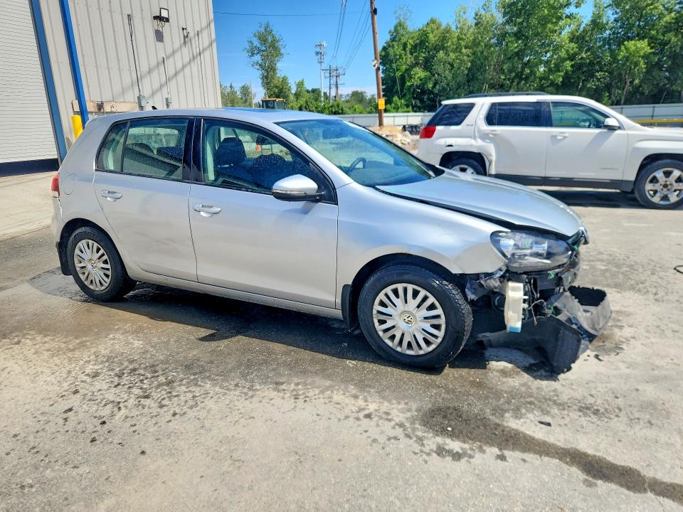 2014 Volkswagen Golf VIN WVWDB7AJ8EW004829 COPART salvage auction — FRONT END, Ma - Cert Of Title-Reconstrctd Coll, sold $175 on 2026-07-29 (photo 4)