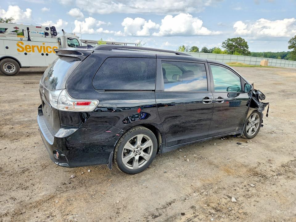 2018 Toyota Sienna VIN 5TDXZ3DC1JS957312 COPART salvage auction — FRONT END, Wi - Certificate Of Title, sold $1,250 on 2026-07-28 (photo 3)