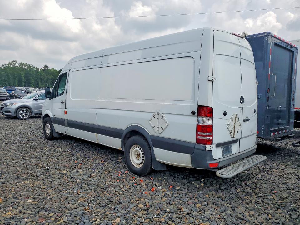 2011 Mercedes-benz Sprinter VIN WD3PE8CB6B5573741 COPART salvage auction — MINOR DENT/SCRATCHES, Nj - Certificate Of Title, sold $150 on 2026-07-21 (photo 2)