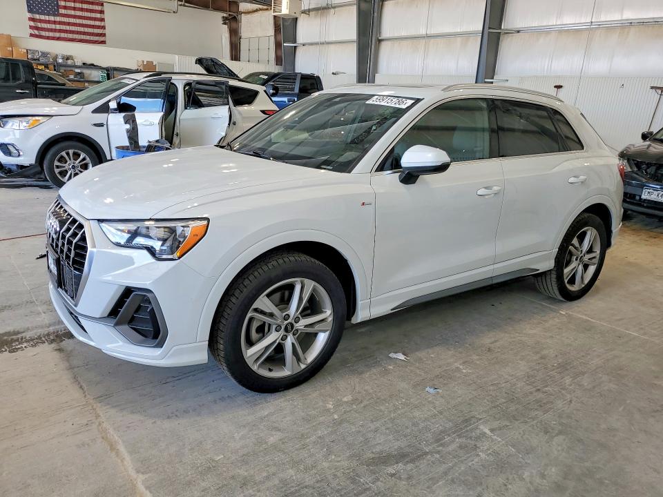 2021 Audi Q3 VIN WA1DECF31M1040636 — COPART salvage auction photo