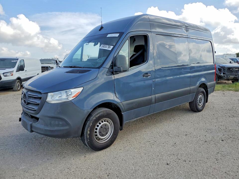 2019 Mercedes-benz Sprinter VIN WD4PF0CD2KP048921 COPART salvage auction — MINOR DENT/SCRATCHES, TX - CERTIFICATE OF TITLE (P), sold $7,900 on 2026-07-29 (photo 1)