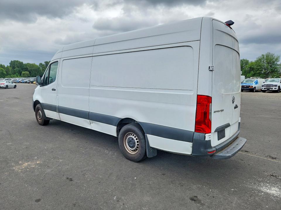 2019 Mercedes-benz Sprinter VIN WD4PF1CDXKT003285 COPART salvage auction — MINOR DENT/SCRATCHES, Or - Certificate Of Title, sold $10,700 on 2026-07-20 (photo 2)