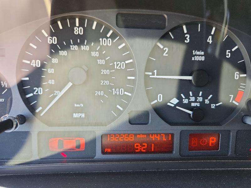 2003 BMW 3 series VIN WBAET37453NJ34952 COPART salvage auction — MINOR DENT/SCRATCHES, NV - CERTIFICATE OF TITLE (P), sold $725 on 2026-07-14 (photo 9)
