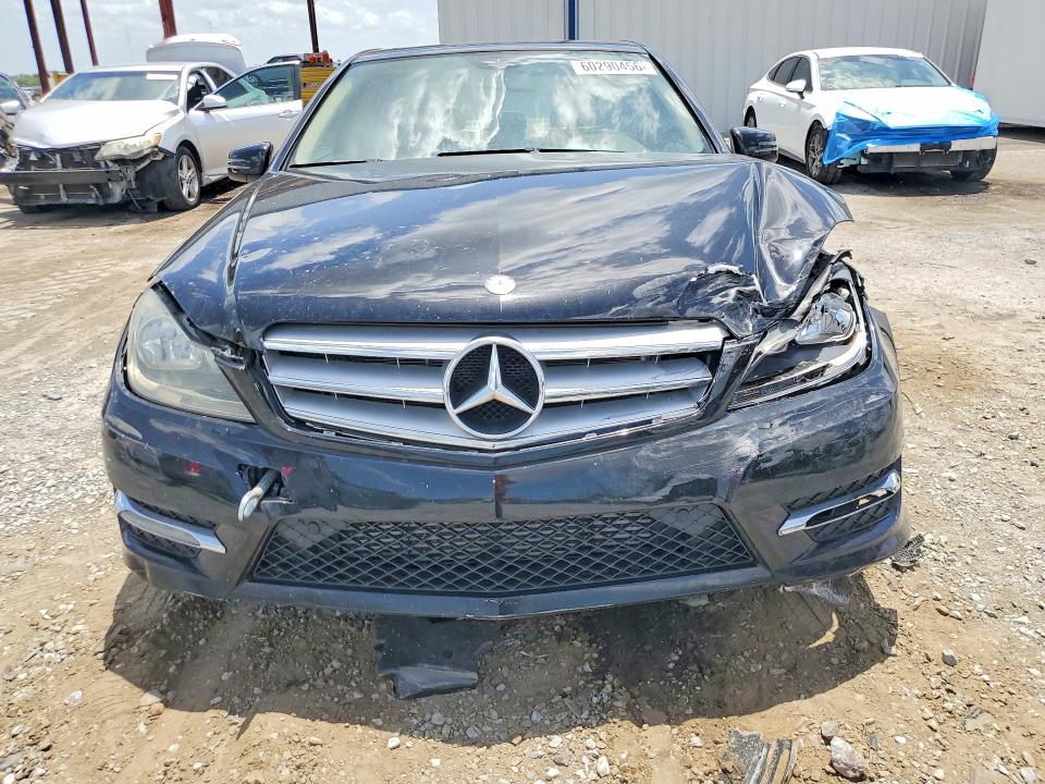 2013 Mercedes-benz VIN WDDGF4HB4DR271032 COPART salvage auction — FRONT END, Fl - Cert Of Title Slvg Rebuildable, sold $550 on 2026-08-07 (photo 5)