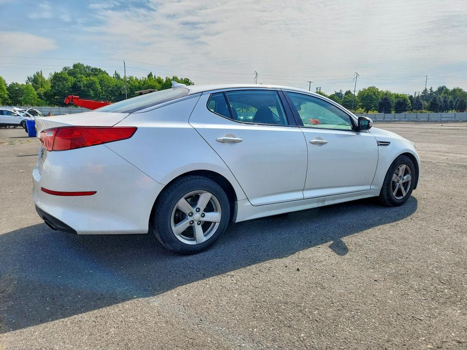 2015 Kia Optima VIN KNAGM4A71F5633928 COPART salvage auction — MECHANICAL, Or - Certificate Of Title, sold $550 on 2026-07-27 (photo 3)