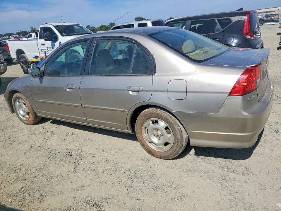 2005 Honda Civic hybrid VIN JHMES96615S021840 COPART salvage auction — MINOR DENT/SCRATCHES, CA - DIS/DLR/EXP ONLY CLEAN TITLE, sold $100 on 2026-07-21 (photo 2)