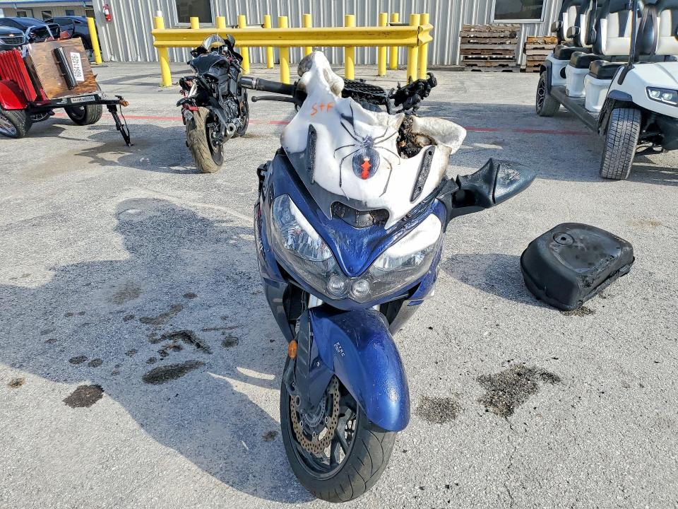 2013 Kawasaki Concours VIN JKBZGNC18DA021897 COPART salvage auction — BURN, Tx - Certificate Of Title, sold $450 on 2026-09-18 (photo 2)