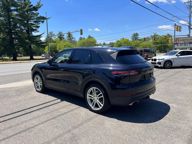 2019 Porsche Cayenne VIN WP1AE2AY8KDA52072 COPART salvage auction — MINOR DENT/SCRATCHES, In - Certificate Of Title (P), sold $25,000 on 2026-08-19 (photo 3)