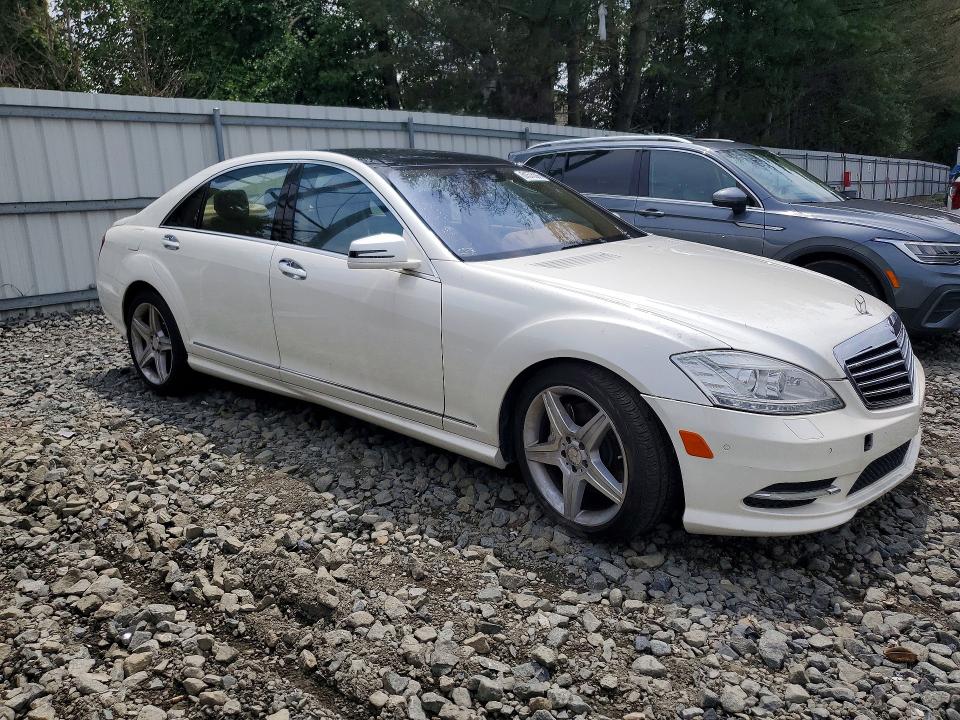 2010 Mercedes-benz S-klasse VIN WDDNG7BB7AA356813 COPART salvage auction — WATER/FLOOD, Nj - Cert Of Title-Salvage Flood, sold $950 on 2026-08-10 (photo 4)