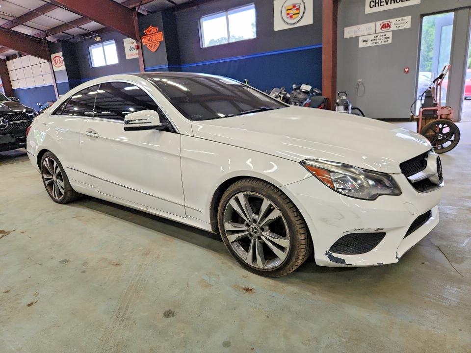 2016 Mercedes-benz E-class VIN WDDKJ6HB2GF331397 COPART salvage auction — MINOR DENT/SCRATCHES, Ar - Certificate Of Title (P), sold $7,300 on 2026-08-03 (photo 4)