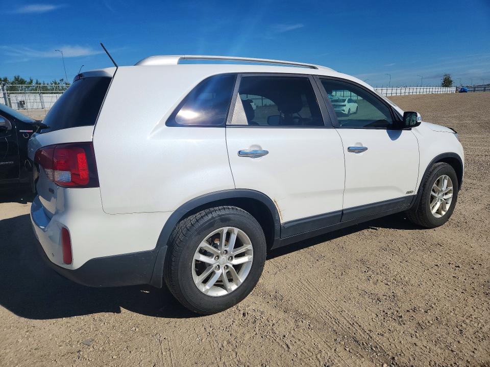2015 Kia Sorento VIN 5XYKTCA63FG567391 COPART salvage auction — MECHANICAL, Ab - Bos - Active, sold $1,350 on 2026-07-09 (photo 3)