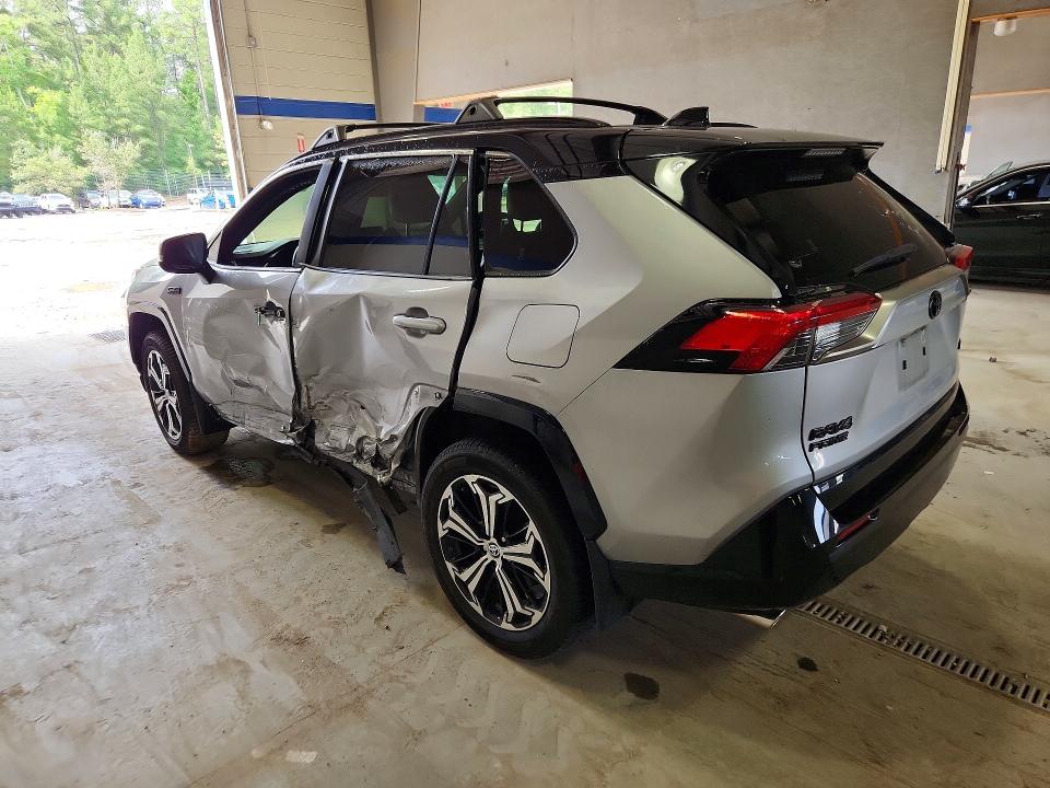 2022 Toyota Rav 4 VIN JTMEB3FVXND075454 COPART salvage auction — SIDE, VA - CERT OF TITLE - SALVAGE, sold $3,150 on 2026-07-24 (photo 2)