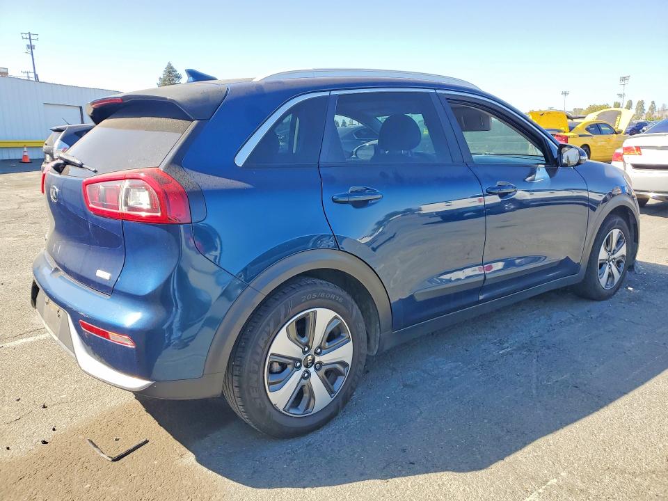 2018 Kia Niro VIN KNDCC3LC8J5161762 COPART salvage auction — MECHANICAL, Ca - Dis/Dlr/Exp App For Dup Clean, sold $1,500 on 2026-07-24 (photo 3)