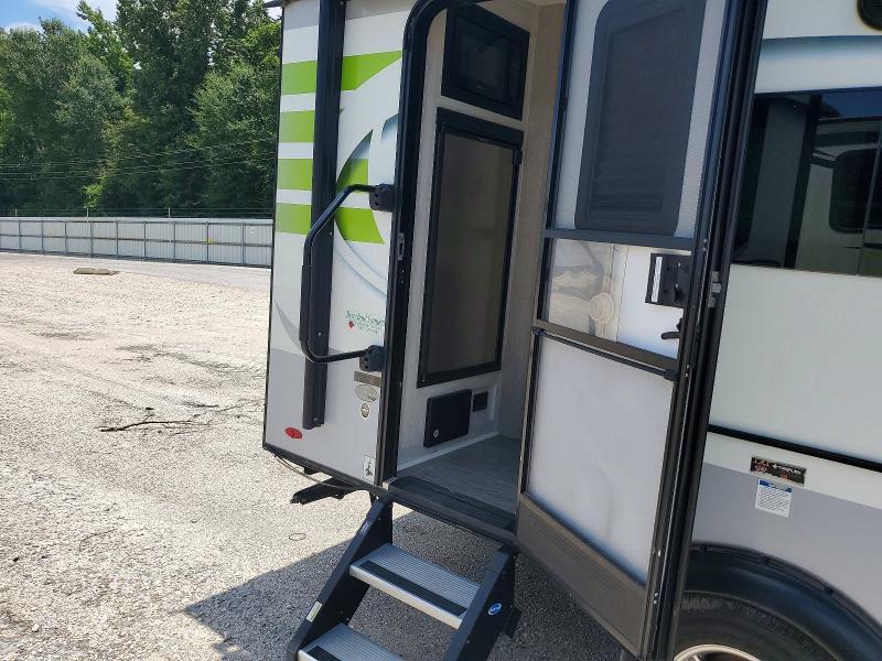 2018 Other Forest riv VIN 5ZT2FSHC6J3002450 COPART salvage auction — MINOR DENT/SCRATCHES, LA - CERT OF TITLE-SALVAGE, sold $2,100 on 2026-07-23 (photo 9)